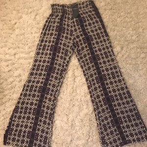 ~NEVER WORN~ Brandy Melville Patterned Pants